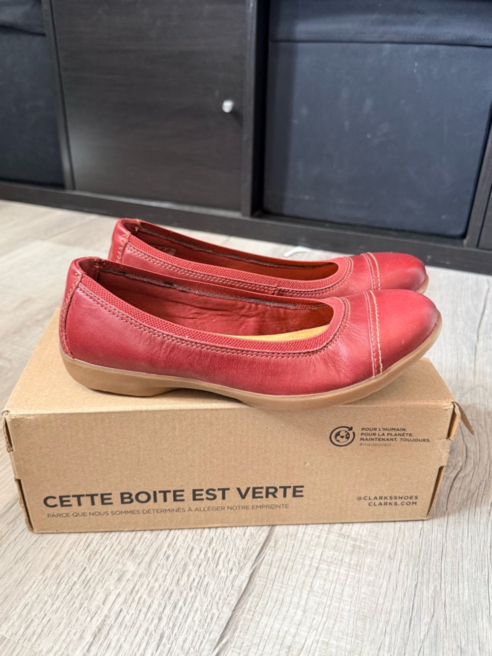 New Clarks Meadow Opal flats size 7 in chestnut